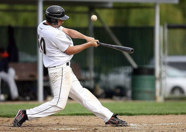 How to Grip a Baseball Bat? 6 Powerful Guide